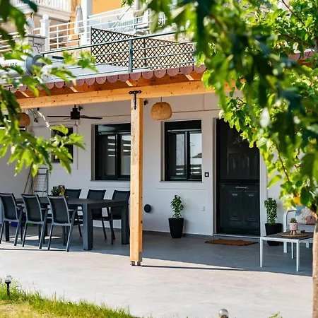 Yolo Resort- Giardino Apartment